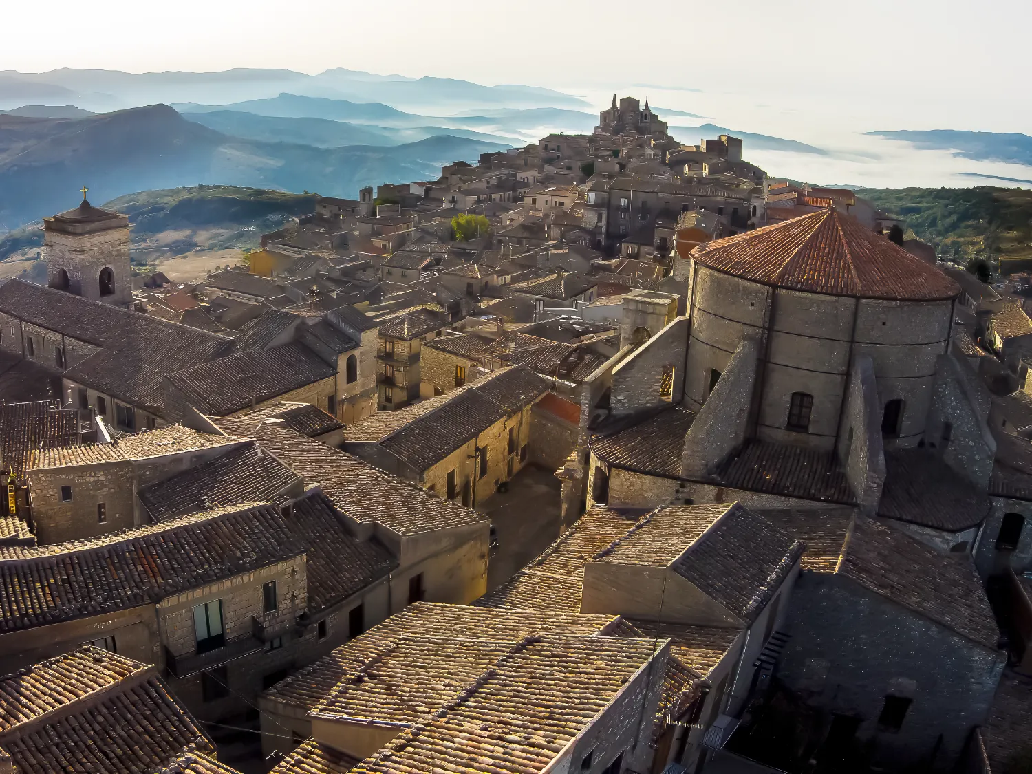 Veduta di Petralia Soprana, borgo delle Madonie in Sicilia